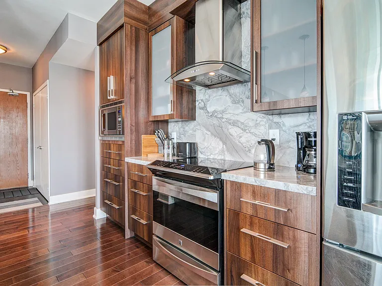 219 Fort York Blvd #LPH3702 — Photo 22