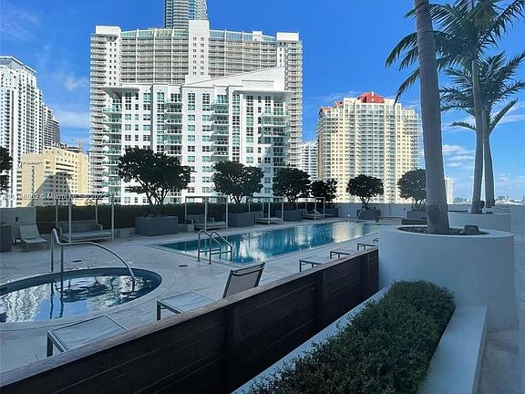 3rd image of 1300 Brickell Bay Dr APT 2405
