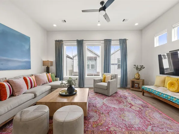 2323 Warhol Way, Houston, TX 77091