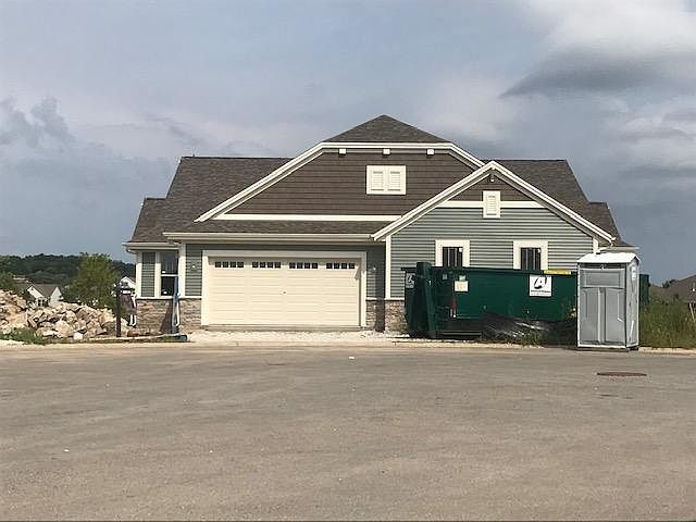2nd image of 3700 Stillwater Ct #402