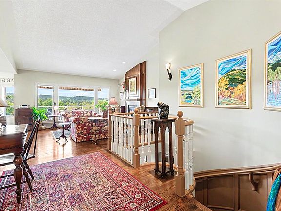 4th image of 31 Sunrise Way NW