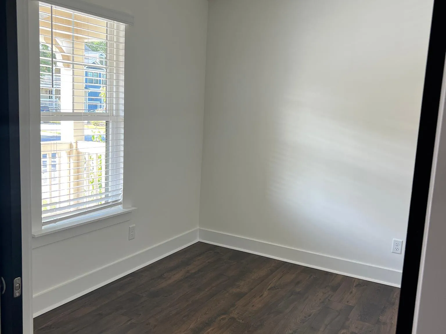 3 bed, 2.5 bath, 1745 sqft, $4,150 — Photo 4