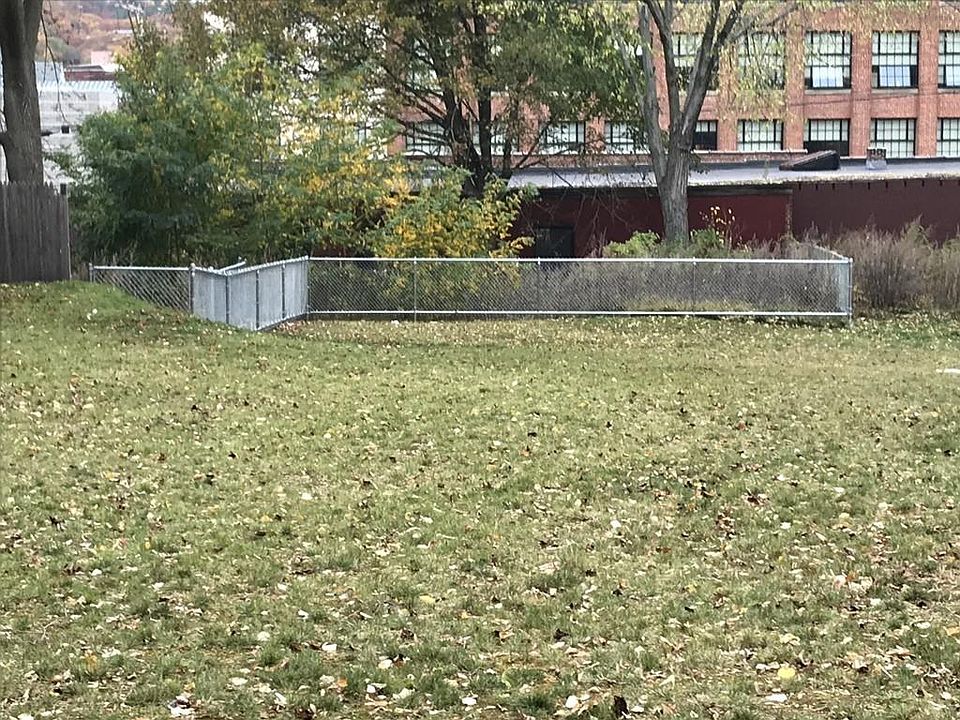 2nd image of 31 Myrtle Ave