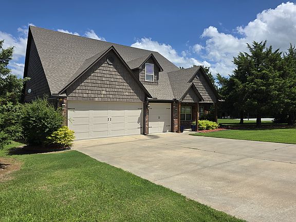 3rd image of 32918 Red Haven Rd
