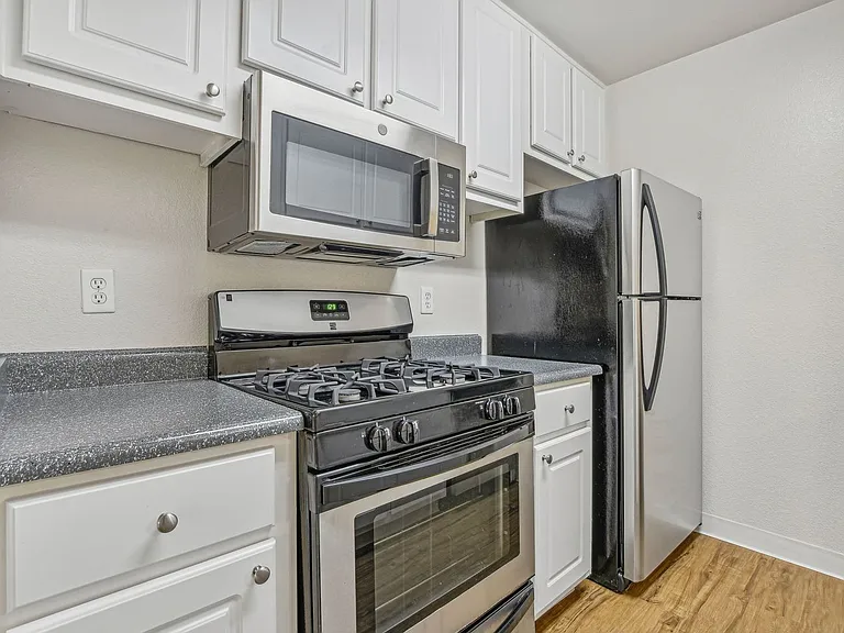 Riverview Ranch Apartments — Photo 46