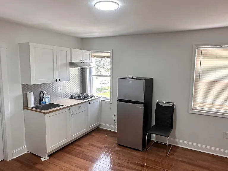 5115 E Roosevelt Blvd #B — Photo 3