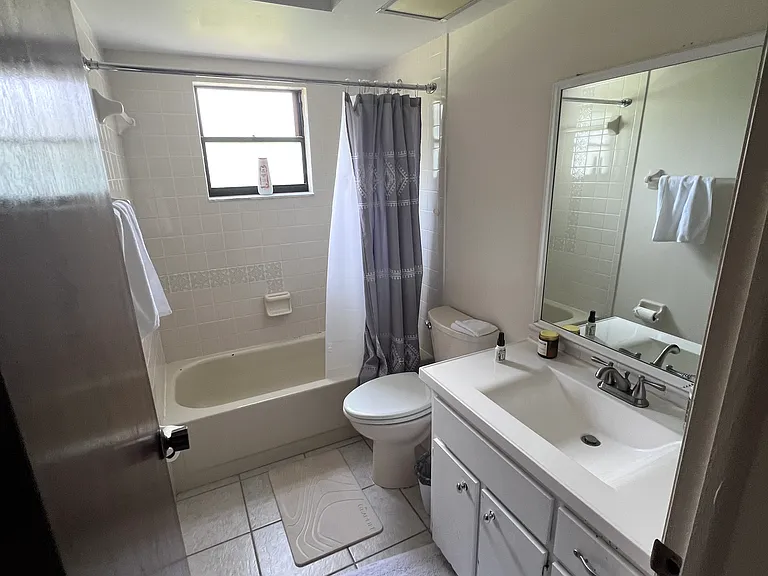 1332 Bentley Ave — Photo 13