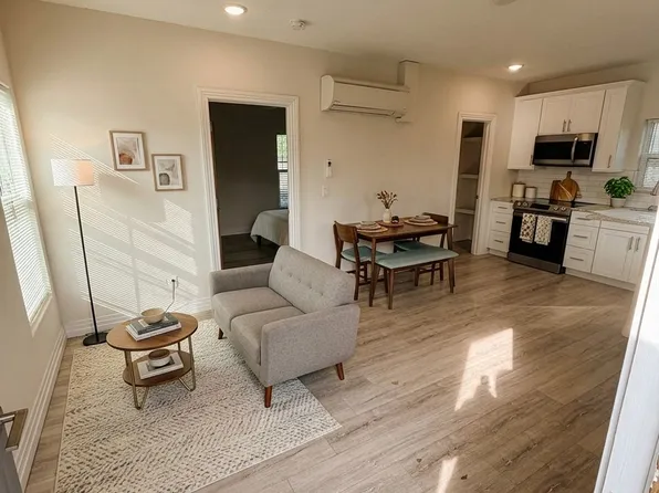 2637 Bayside Dr S #1, Saint Petersburg, FL 33705