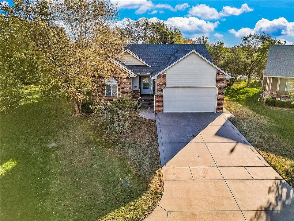 1st image of 939 W Threewood Ct
