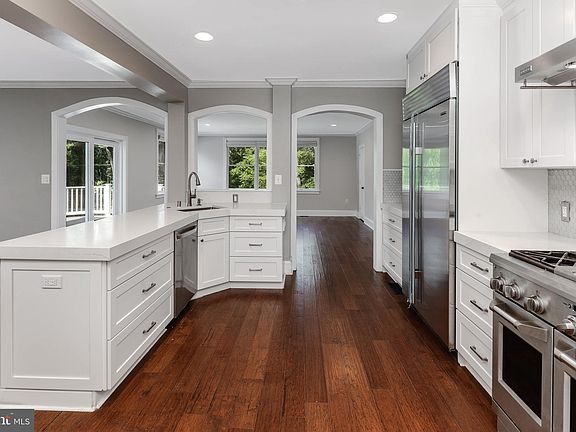 4th image of 8611 Park Heights Ave