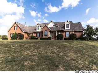 8024 Lakewood Dr, Waterloo, IL 62298