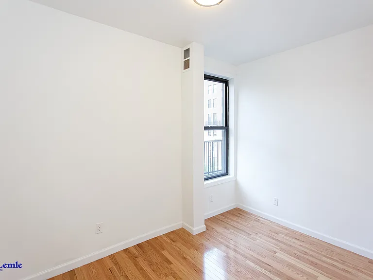 1324 Lexington Ave #6A — Photo 4