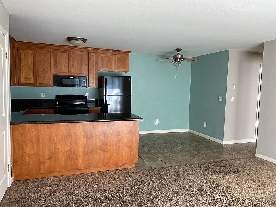View of kitchen/dining room from living room