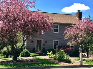 24 Meadow Dr, Greensburg, PA 15601