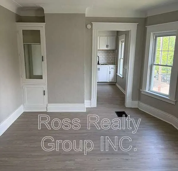 702 Boalt St #UPPER — Photo 5
