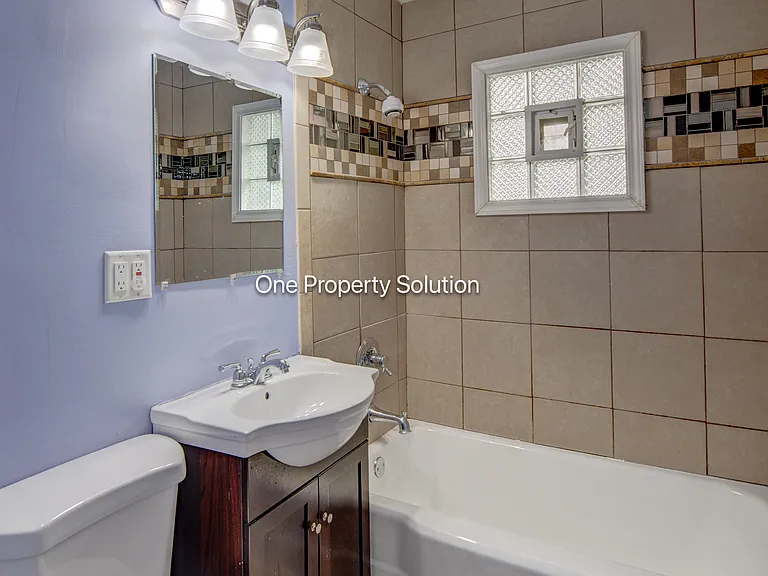 7611 Northcote Ave — Photo 14