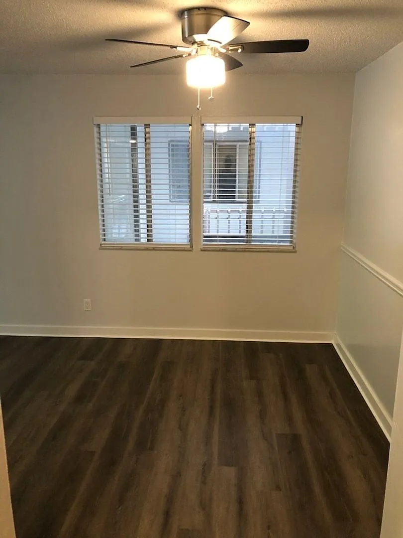 Spacious 2BR Condo in Gainesville — Photo 3