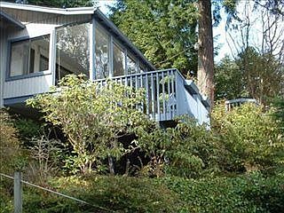 3rd image of 1907 Front Ave W