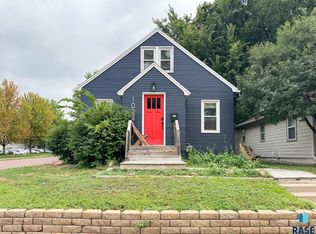 1024 W 17th St, Sioux Falls, SD 57104