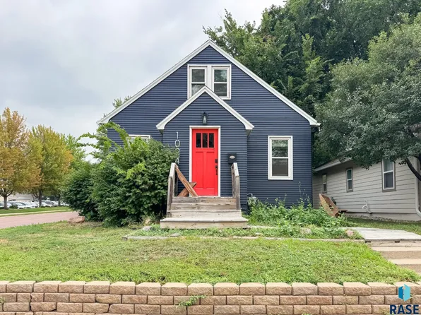 1024 W 17th St, Sioux Falls, SD 57104