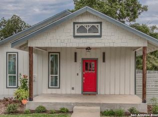110 Sylvester St, Poth, TX 78147