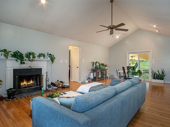 Living and Dining Area