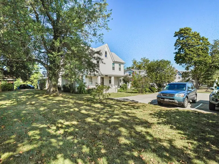 6920 Maryland Ave — Photo 5