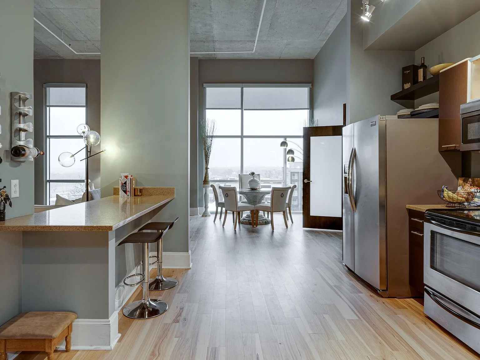 1 bed, 1230 sqft, $3,200 — Photo 4