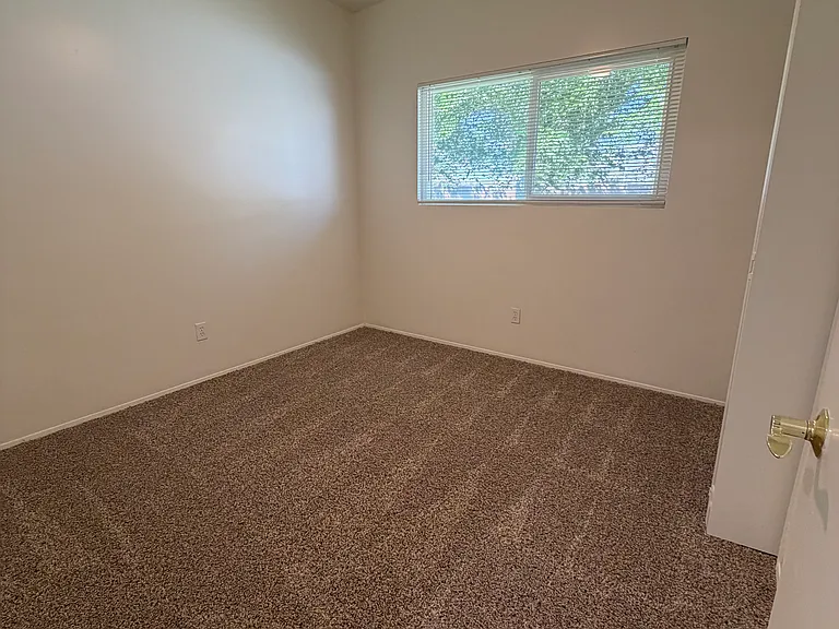 246 W Drummond Ave #A — Photo 8