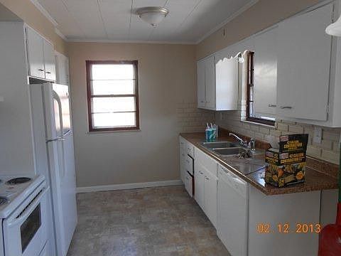 3rd image of 138 W Crest Dr
