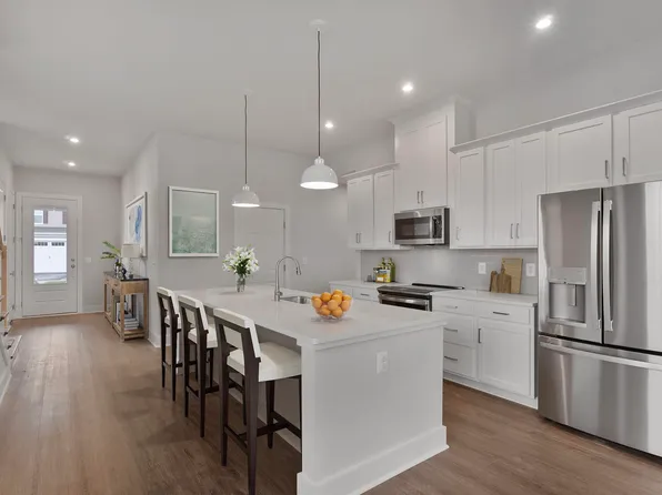 1602 Koch Ct, Charlottesville, VA 22911