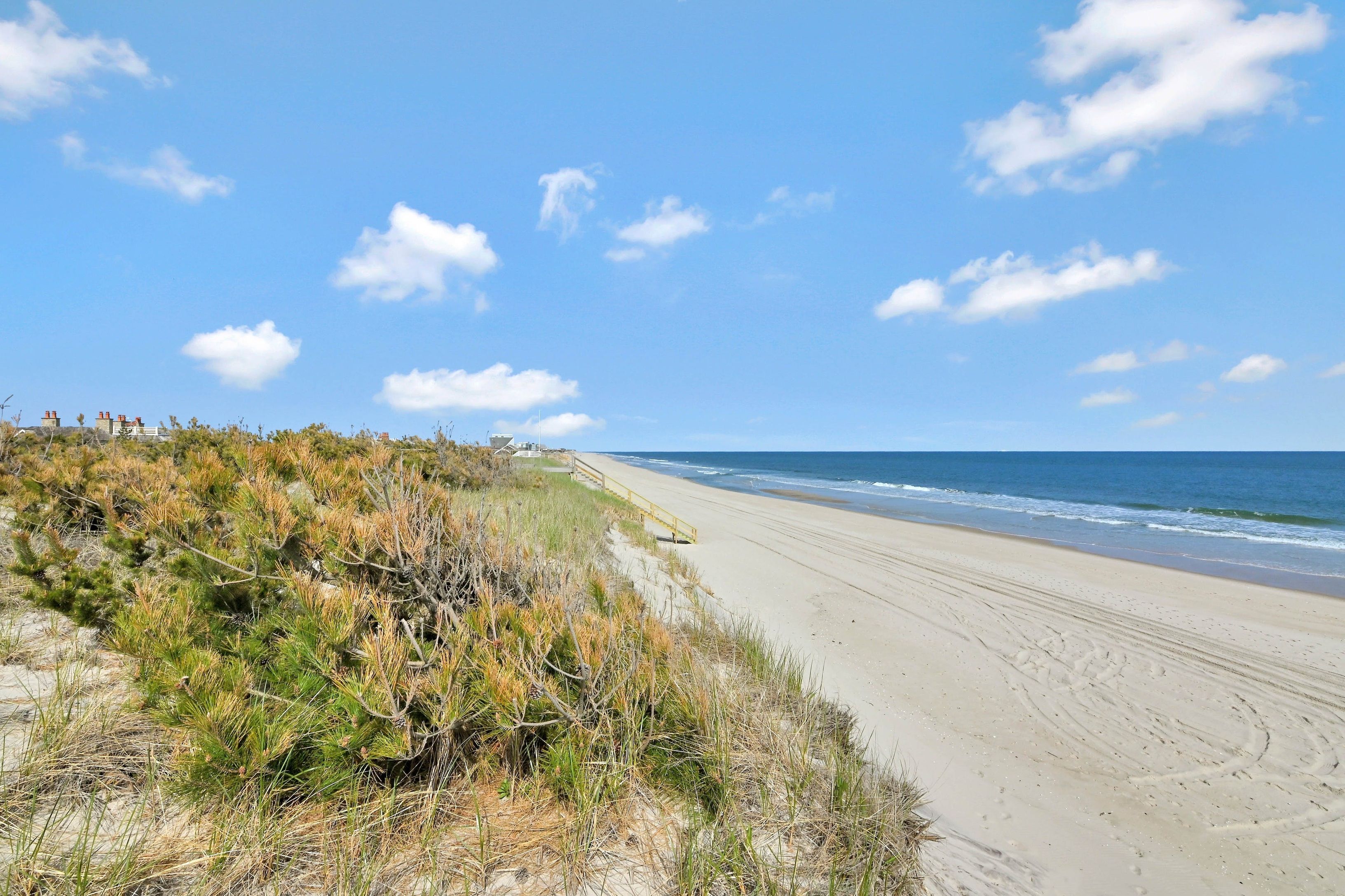 148 Dune Rd, Quogue, NY 11978 Out East