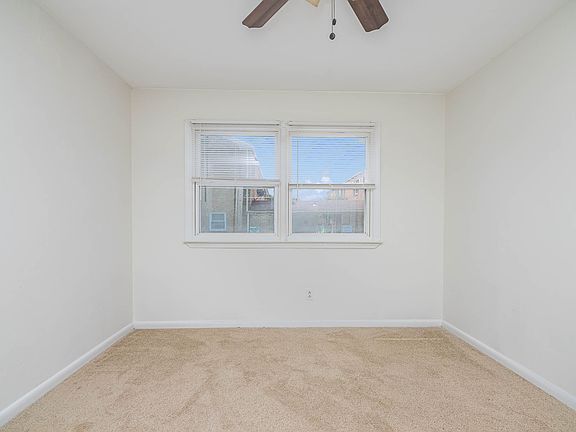 3rd image of 1261 W Ocean View Ave #5