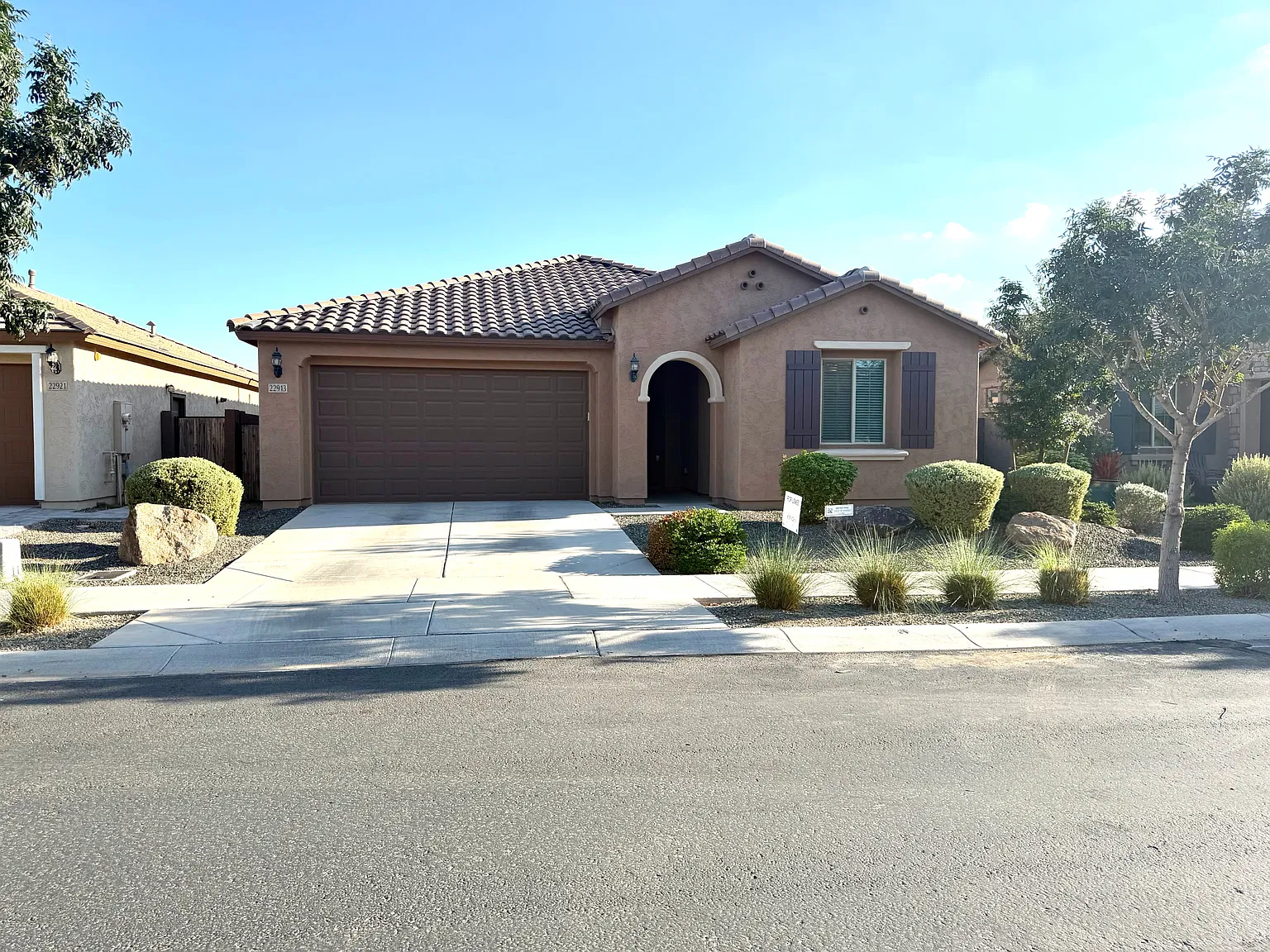 4 bed, 2306 sqft, $2,395 — Photo 1