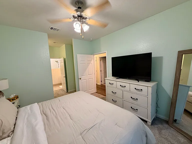 801 Wilkes St — Photo 9