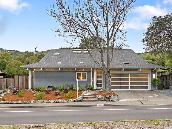 2nd image of 829 Del Ganado Road