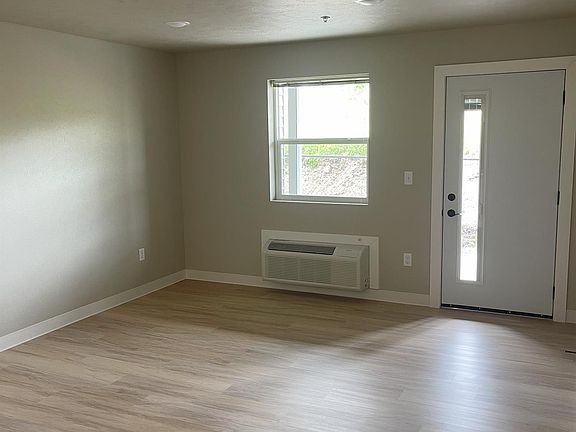 3rd image of 1310 Otis St #103