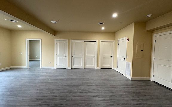2nd image of 255 Washington Ave #33