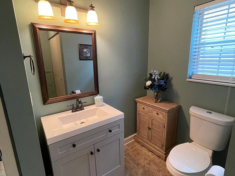707 Hayling Ct — Photo 10