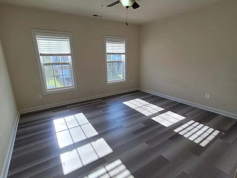 15406 Sir Edwards Dr — Photo 41