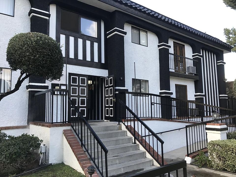 1st image of 629 N Kenwood St #211