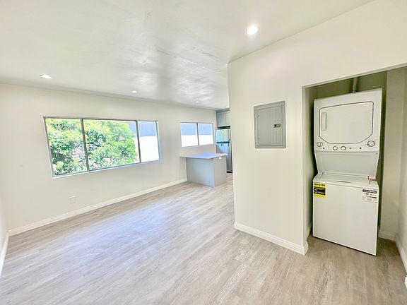 2nd image of 3926 Inglewood Blvd APT 9