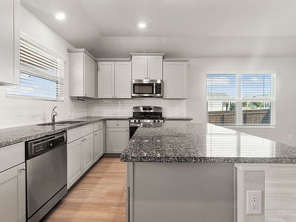 5th image of 31543 Meander Ln