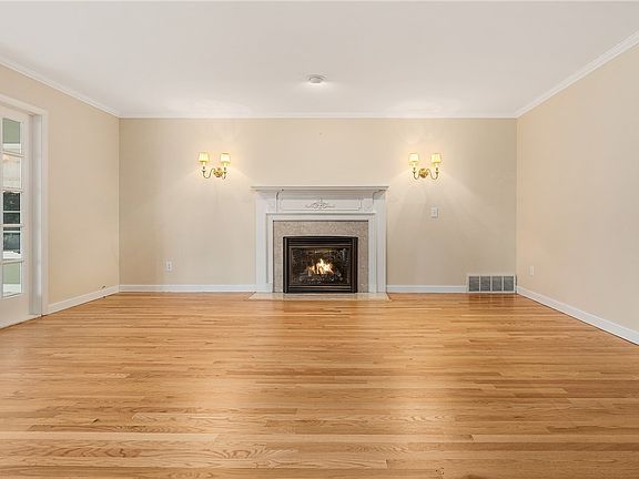 3rd image of 1404 Timber Road