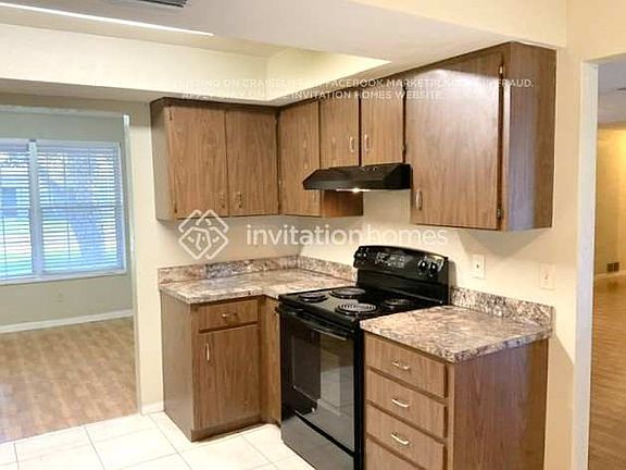 3rd image of 261 Sanchez Ave