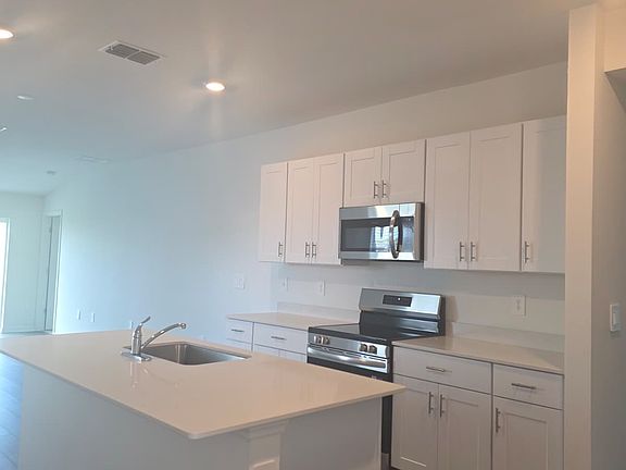 4th image of 4584 SW 81st Loop