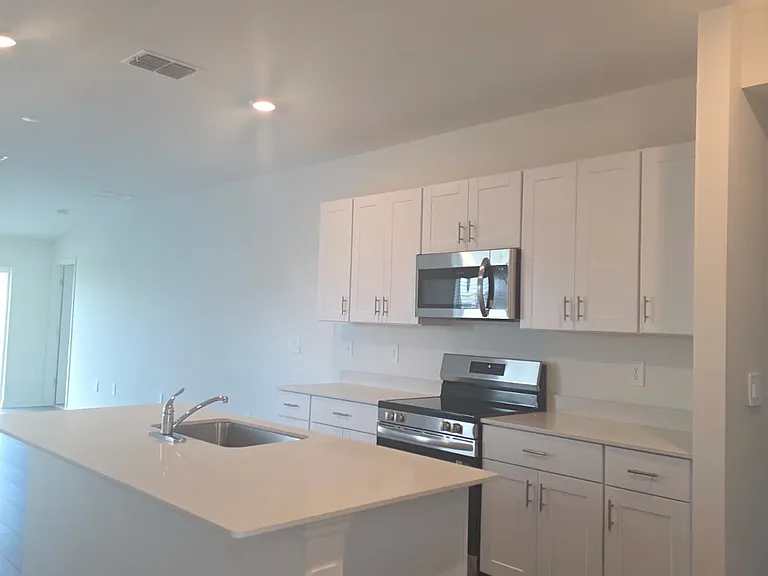 4584 SW 81st Loop — Photo 4