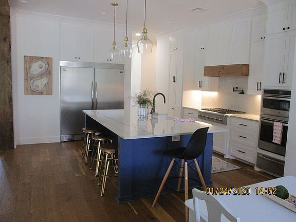 5th image of 602 Darbonne View Dr