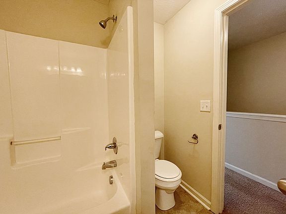 4th image of 453 Upper Stone Ave #B
