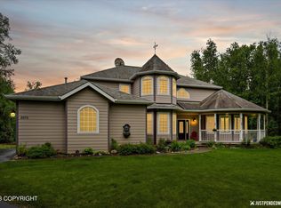 8970 E Alpine View Dr, Palmer, AK 99645